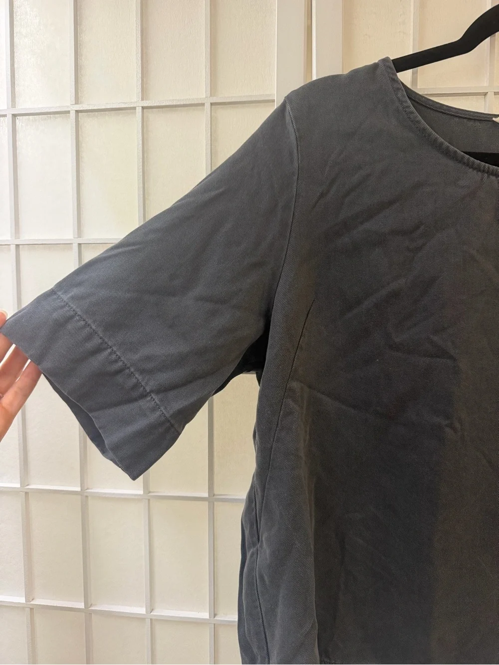Everlane the relaxed tee in buttersoft graphite grey size medium EUC